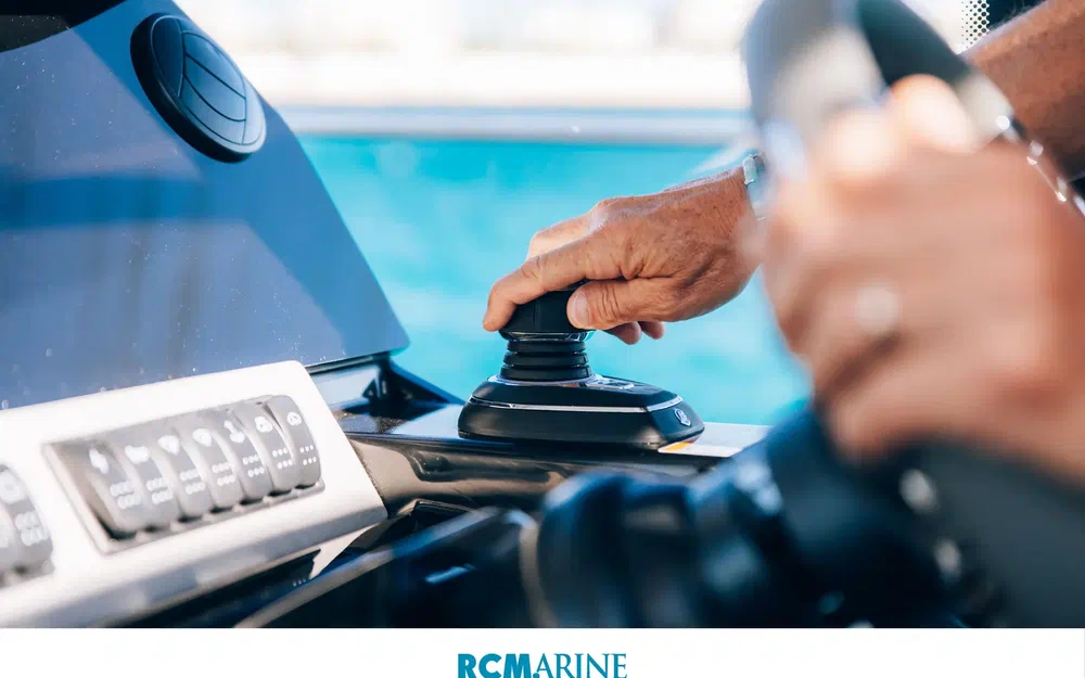 slider 1 Beneteau Antares 12