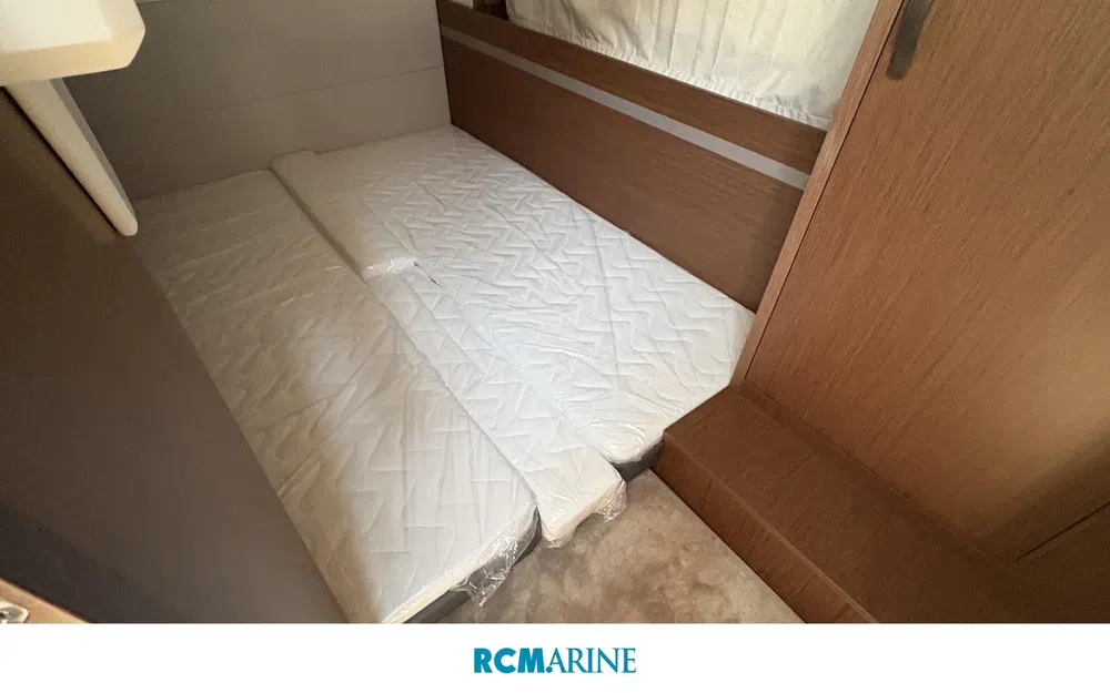 slider 21 Beneteau Antares 12
