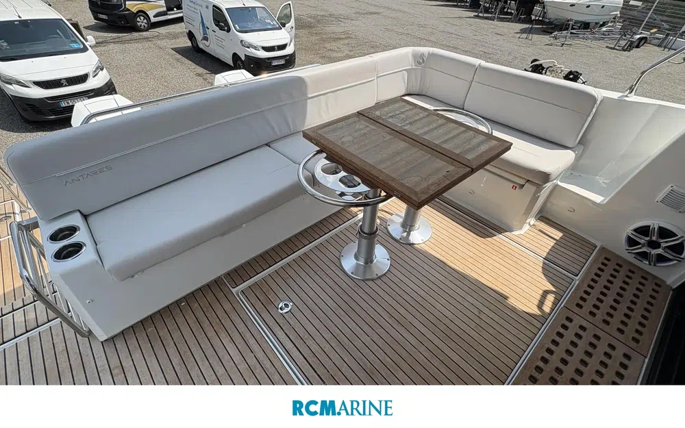 slider 28 Beneteau Antares 12