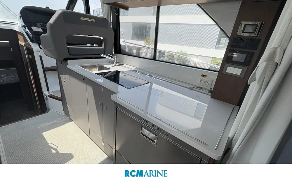 slider 31 Beneteau Antares 12