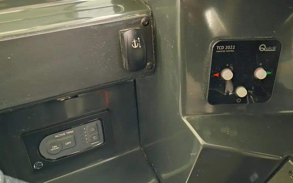 slider 26 Quicksilver 675 Weekend