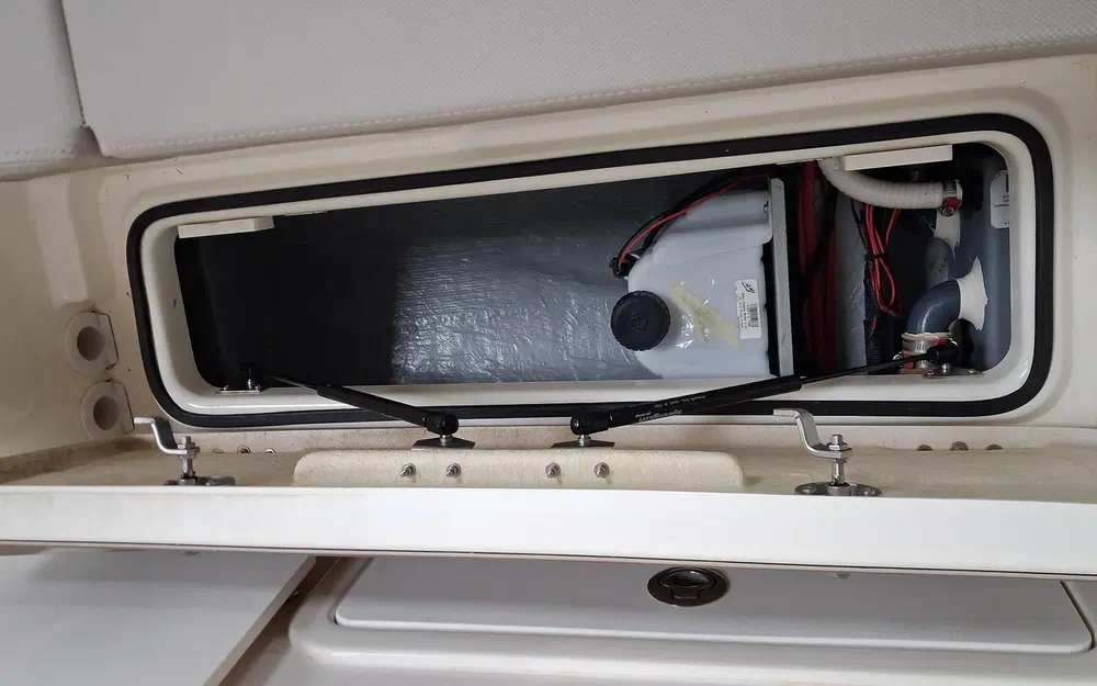 slider 38 Quicksilver 675 Weekend