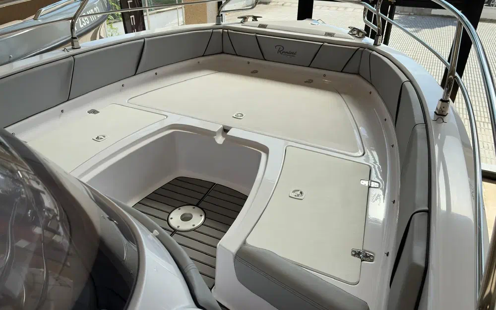 slider 6 Ranieri Voyager 21 S