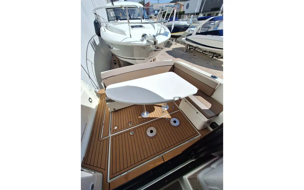 slider 1 Quicksilver Activ 905 Weekend