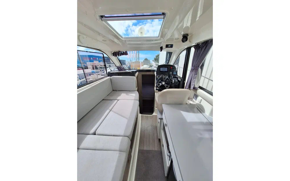 slider 8 Quicksilver Activ 905 Weekend