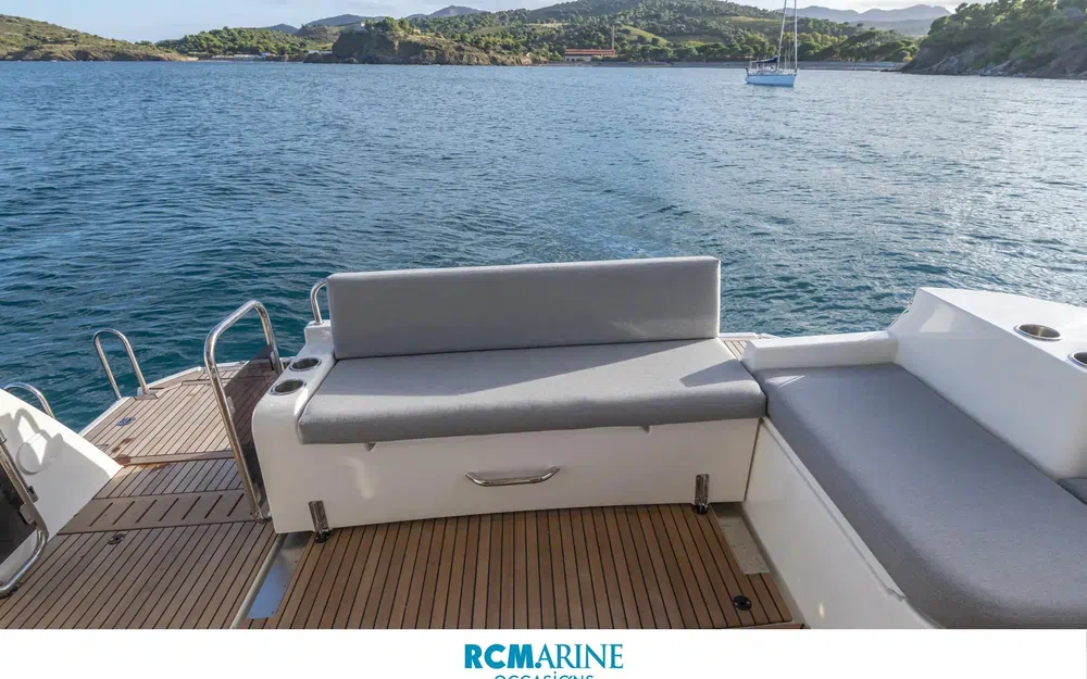 slider 10 Beneteau Swift Trawler 41 Sedan