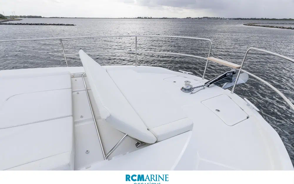 slider 8 Beneteau Swift Trawler 41 Sedan