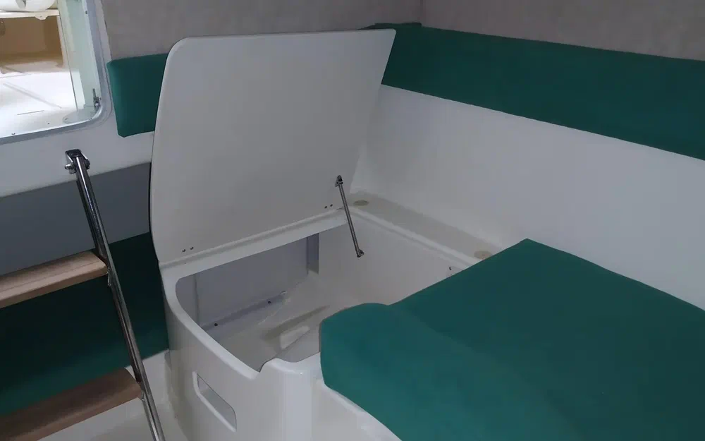 slider 9 Jeanneau Leader 705