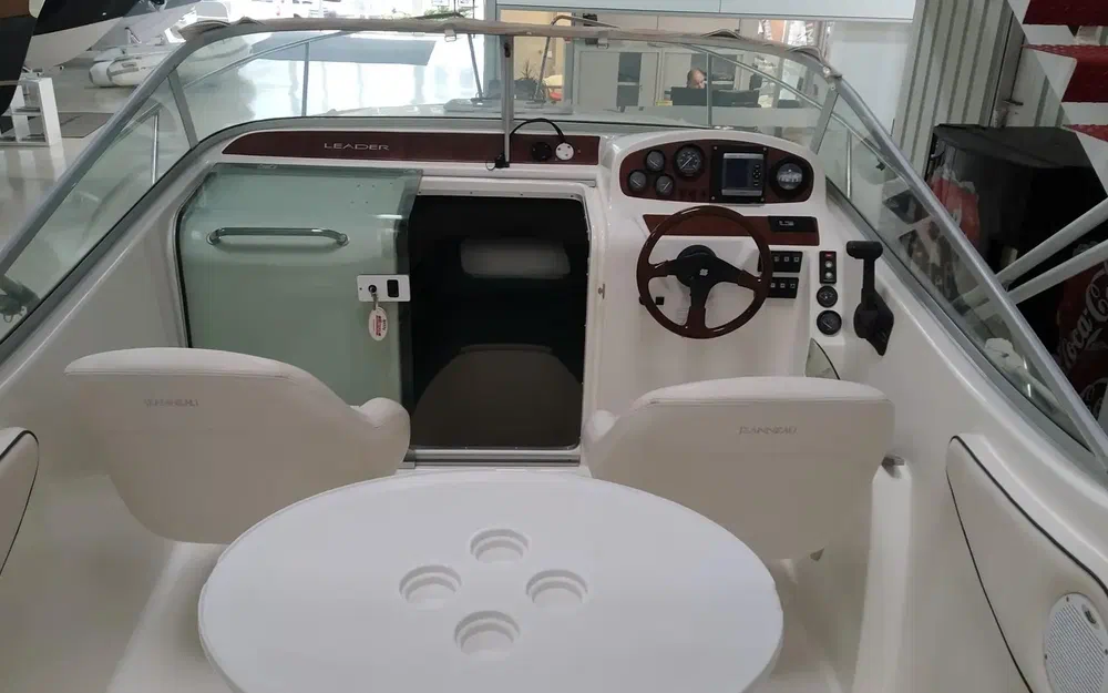 slider 8 Jeanneau Leader 705