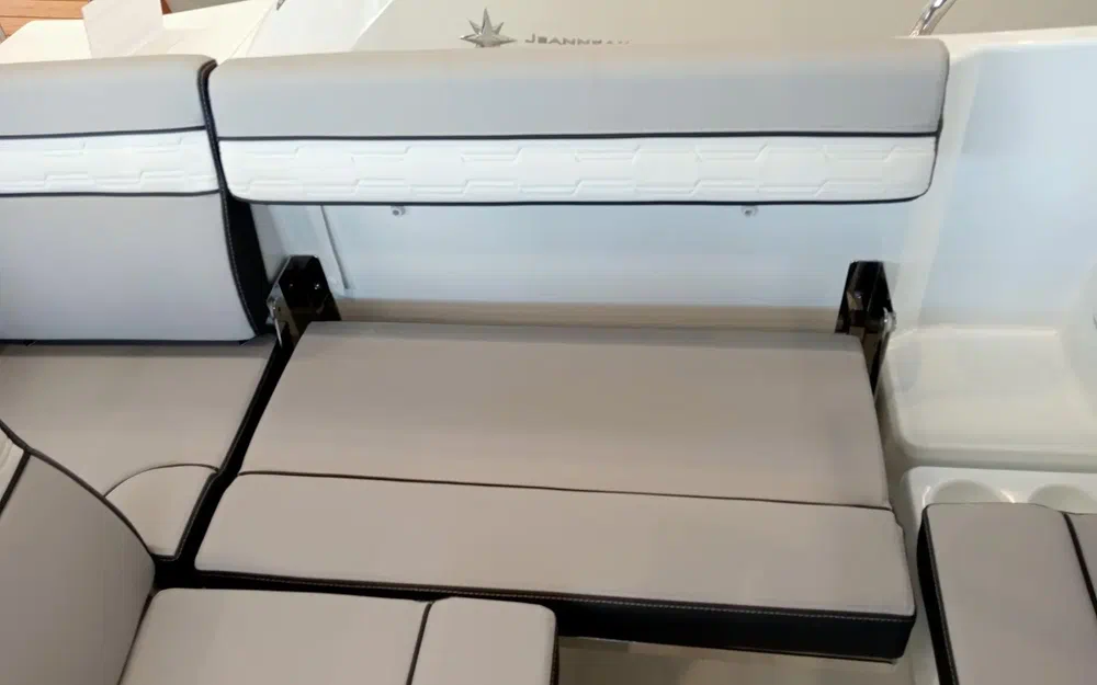 slider 6 Jeanneau Merry Fisher 895 Serie 2