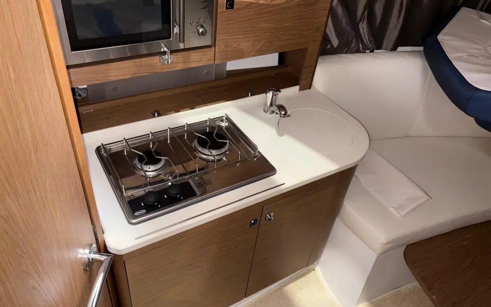 slider 12 Jeanneau Leader 8