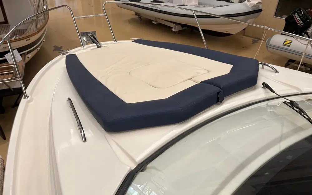 slider 5 Jeanneau Leader 8