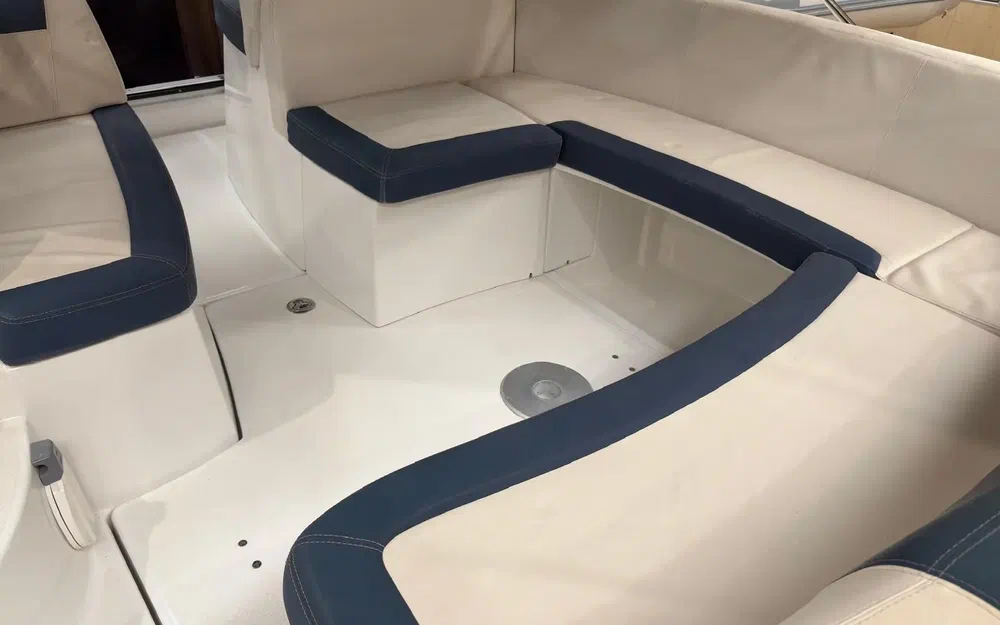 slider 8 Jeanneau Leader 8