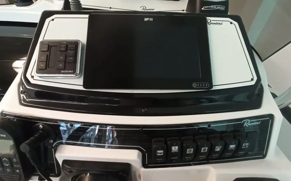 slider 8 Ranieri Cayman 31 Sport Touring