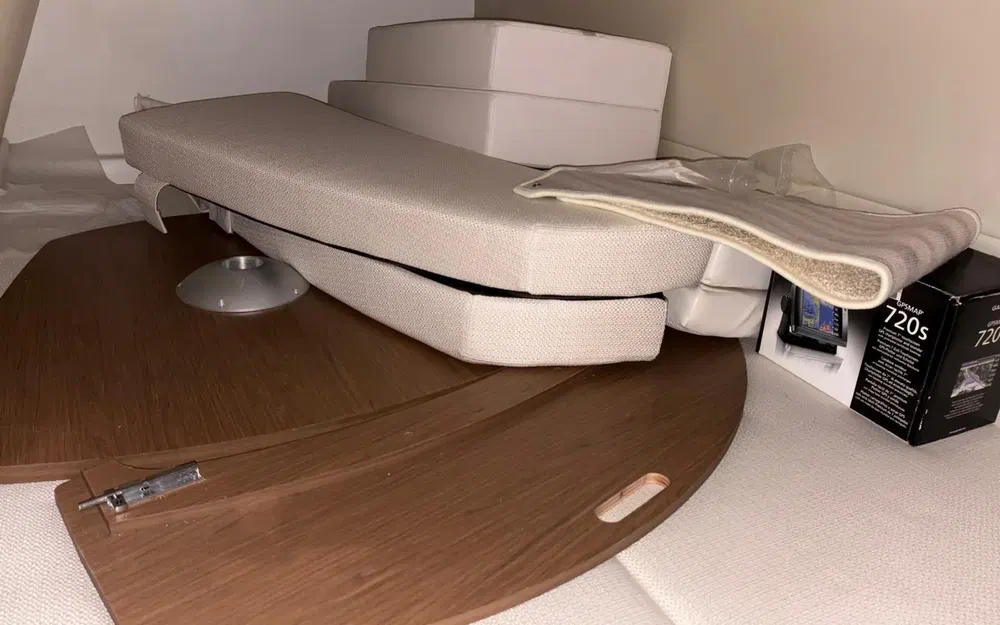 slider 13 Jeanneau Leader 8