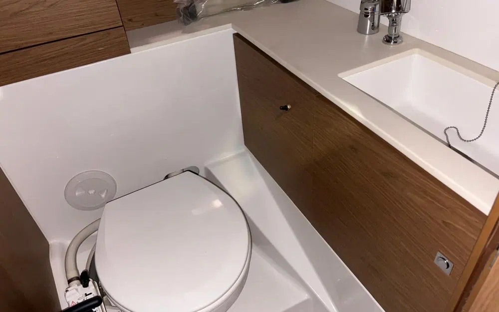 slider 14 Jeanneau Leader 8