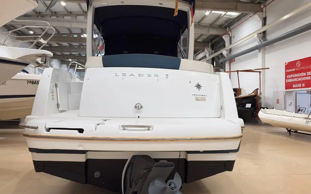 slider 3 Jeanneau Leader 8