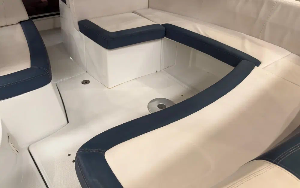 slider 8 Jeanneau Leader 8