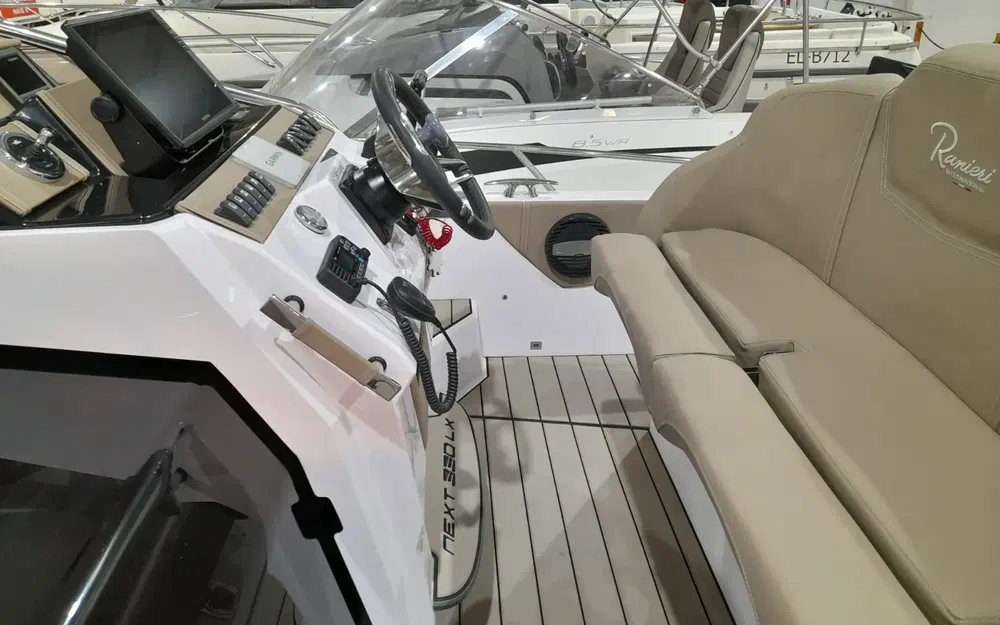 slider 7 Ranieri Next 330 Lx