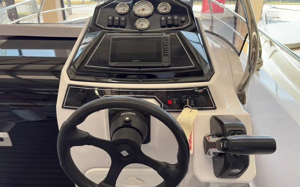 slider 3 Ranieri Voyager 21 S