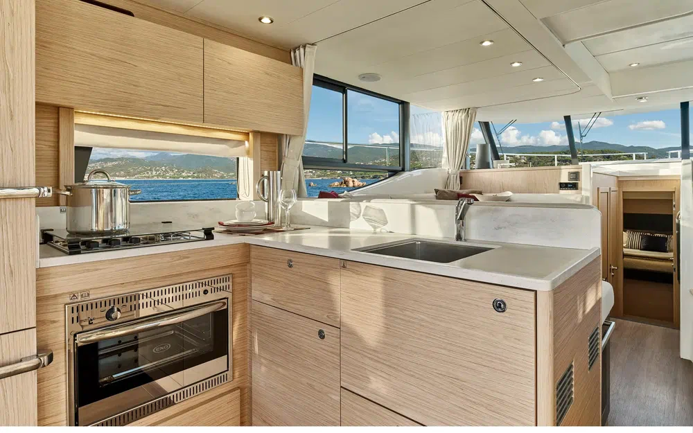 slider 17 Beneteau Swift Trawler 48