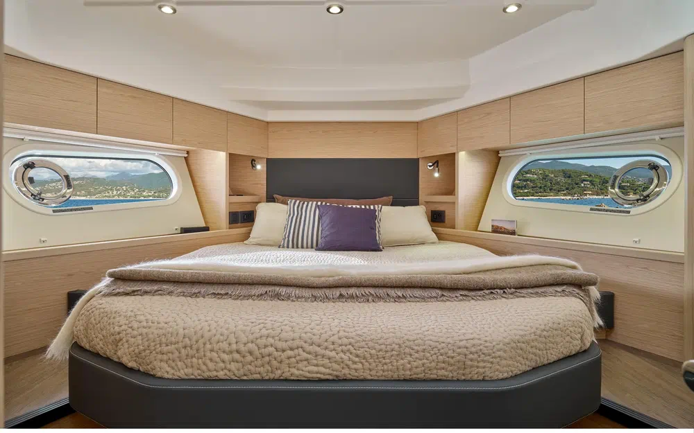 slider 23 Beneteau Swift Trawler 48