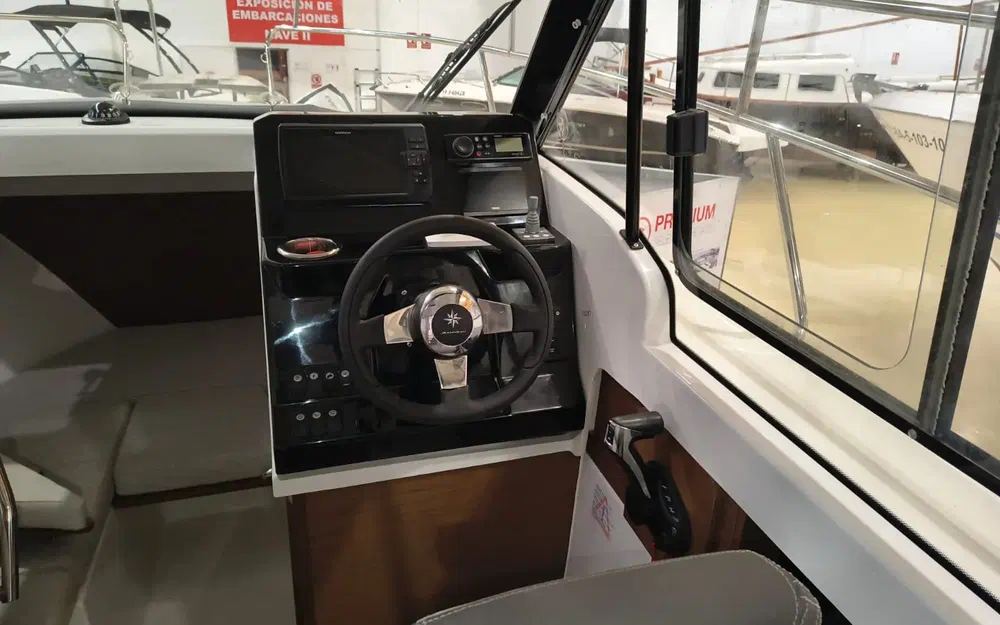 slider 11 Jeanneau Merry Fisher 695 Serie 2