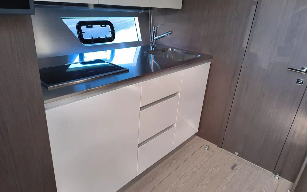 slider 9 Sessa Marine C44