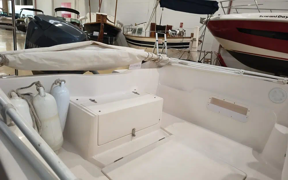 slider 2 Sirius 560 Cabin