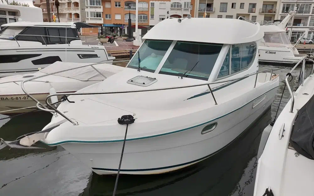 slider 1 Jeanneau Merry Fisher 805