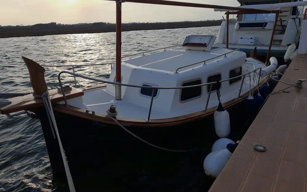 slider 6 Tiburon 37 Cabinado