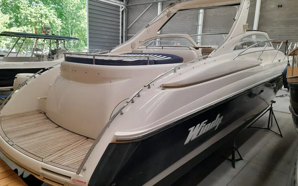 slider 1 Windy 40 Bora