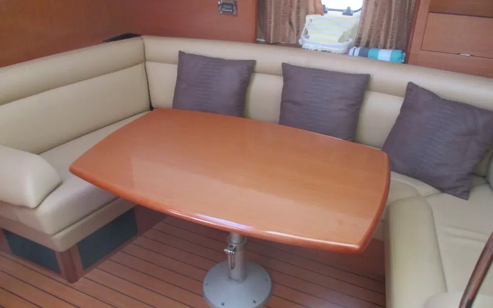 slider 20 Jeanneau Prestige 38 S