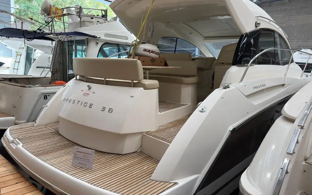 slider 2 Jeanneau Prestige 38 S