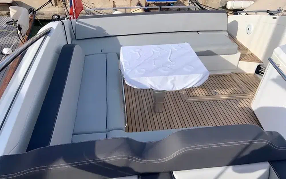 slider 10 Windy Camira 39