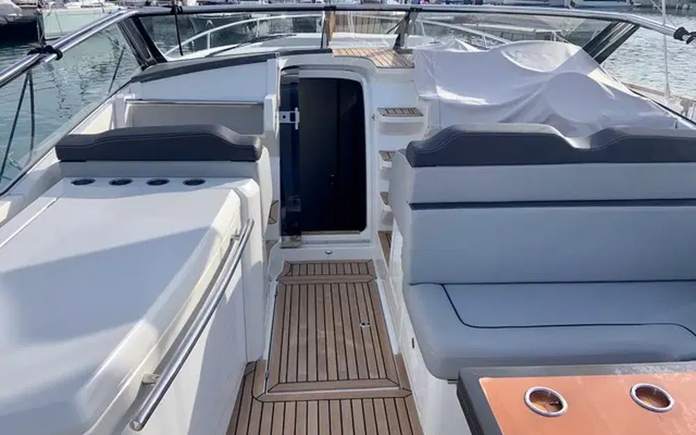 slider 12 Windy Camira 39