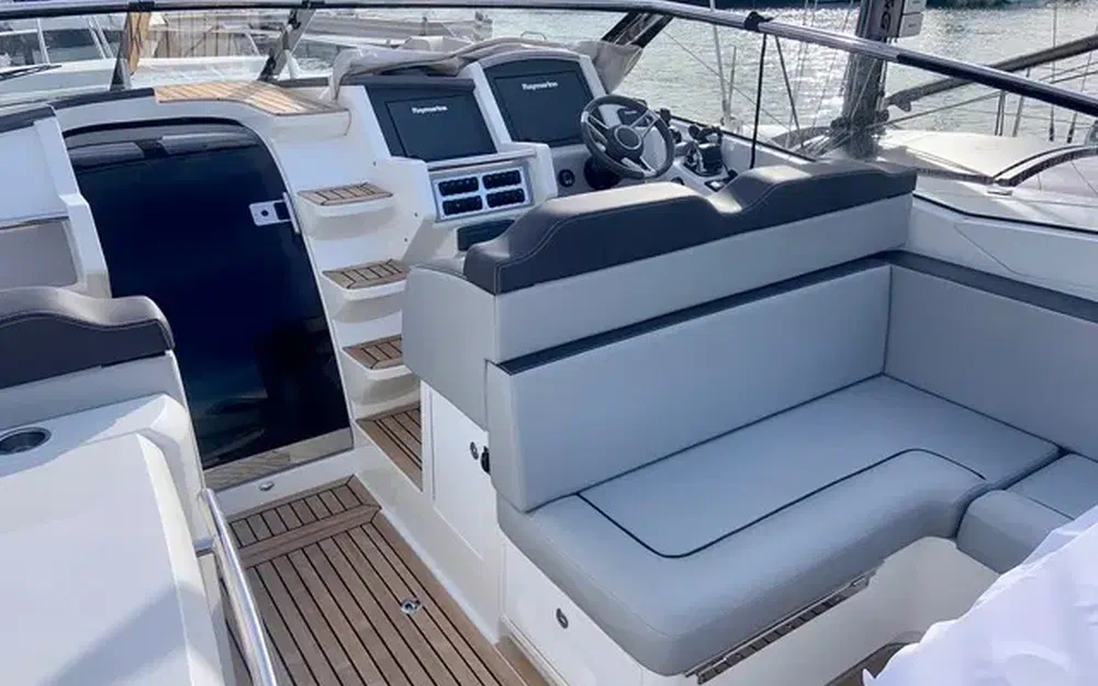 slider 2 Windy Camira 39