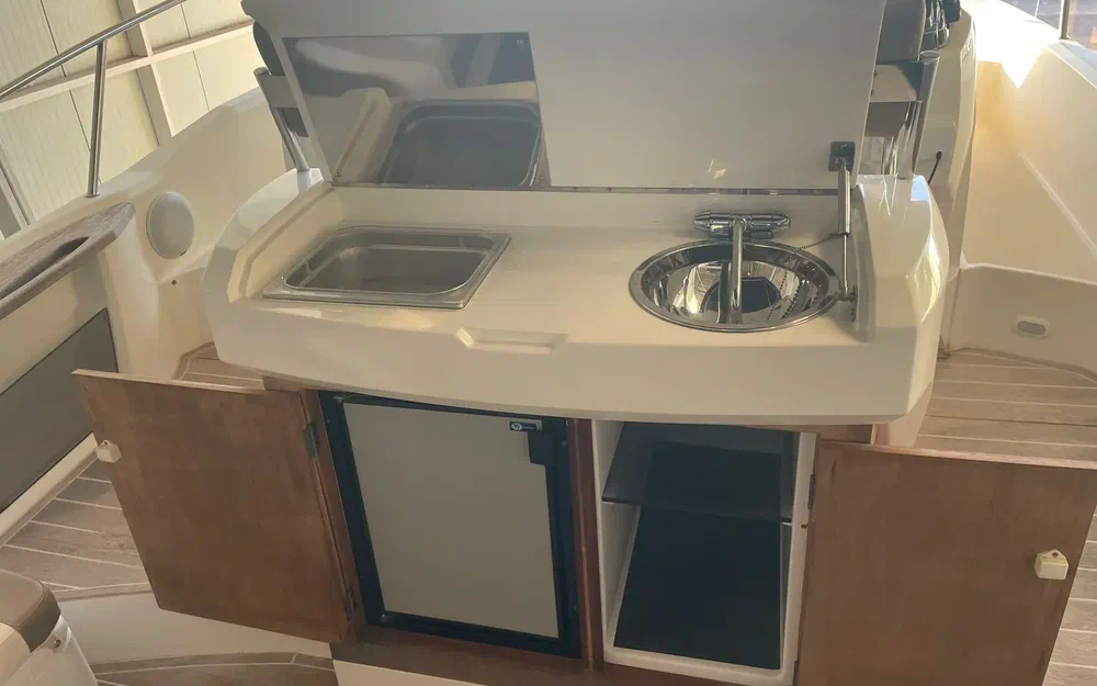 slider 3 Rio 900 Day Cruiser