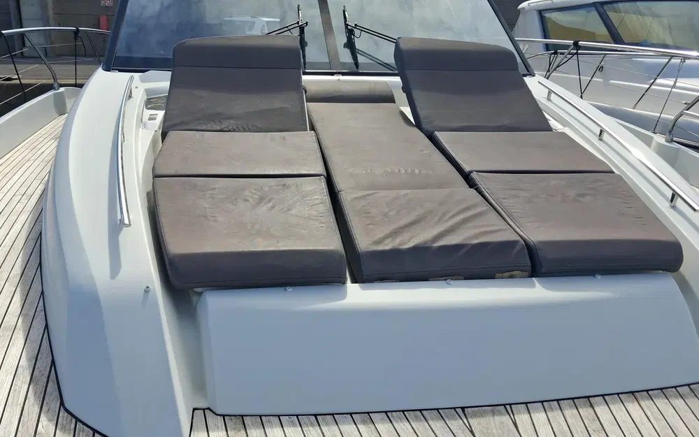 slider 29 Prestige Yachts 520 Fly