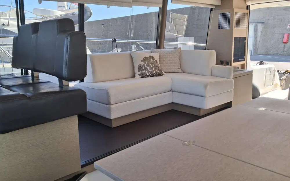 slider 55 Prestige Yachts 520 Fly