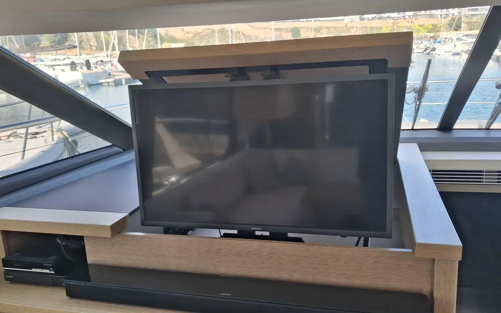 slider 62 Prestige Yachts 520 Fly