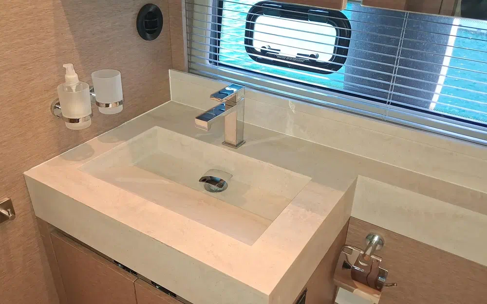 slider 86 Prestige Yachts 520 Fly