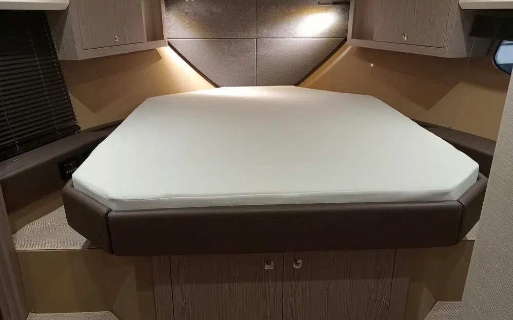 slider 9 Sessa Marine C42