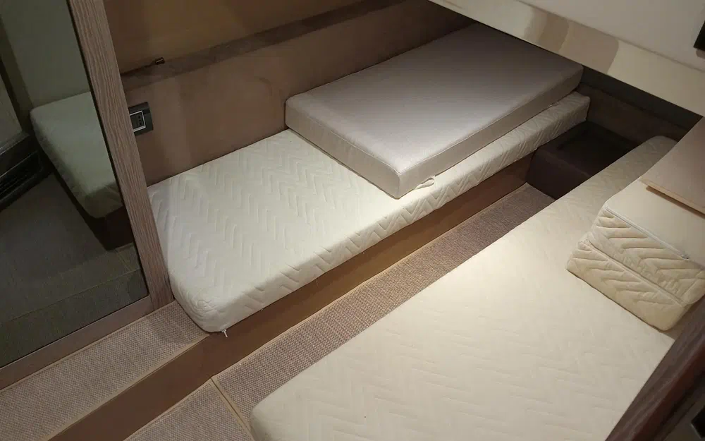 slider 11 Sessa Marine C42