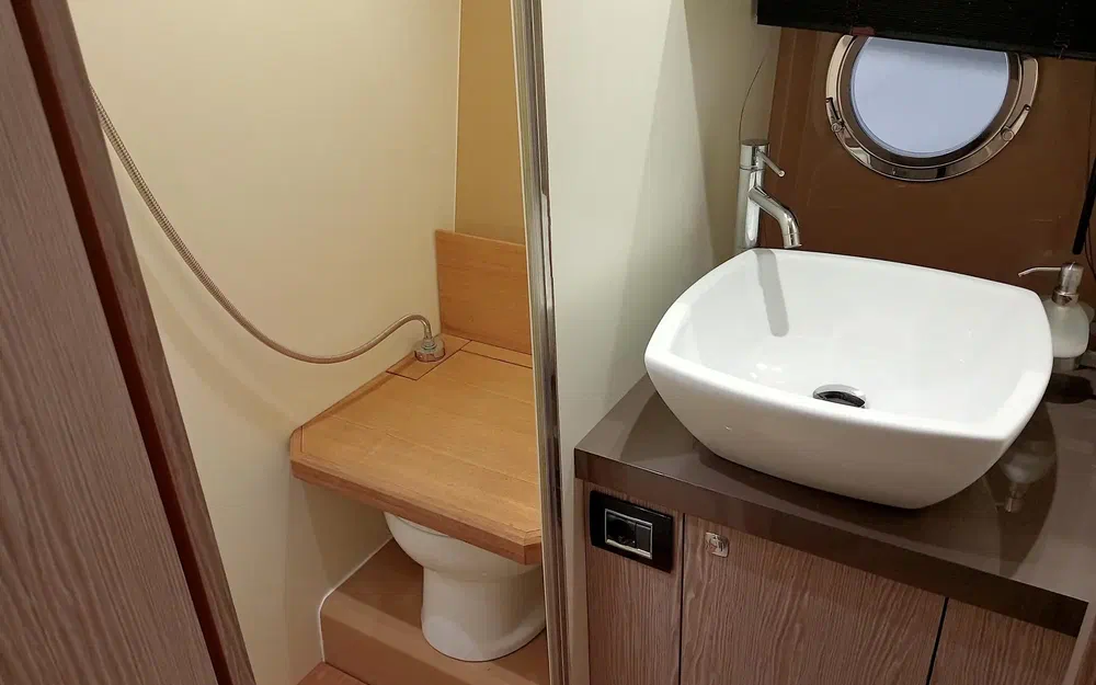 slider 12 Sessa Marine C42