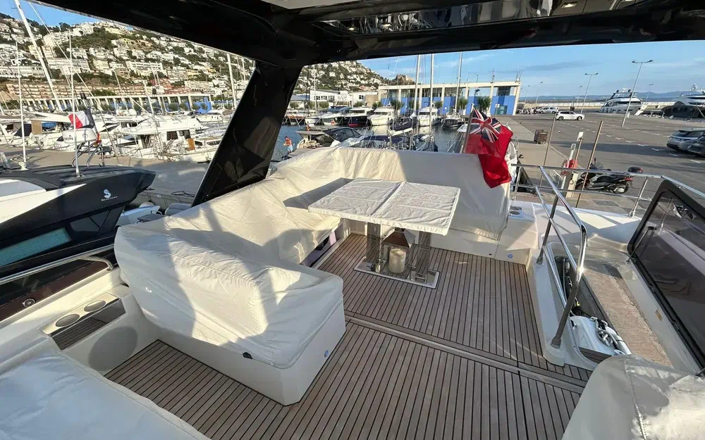 slider 42 Prestige Yachts 590 Fly