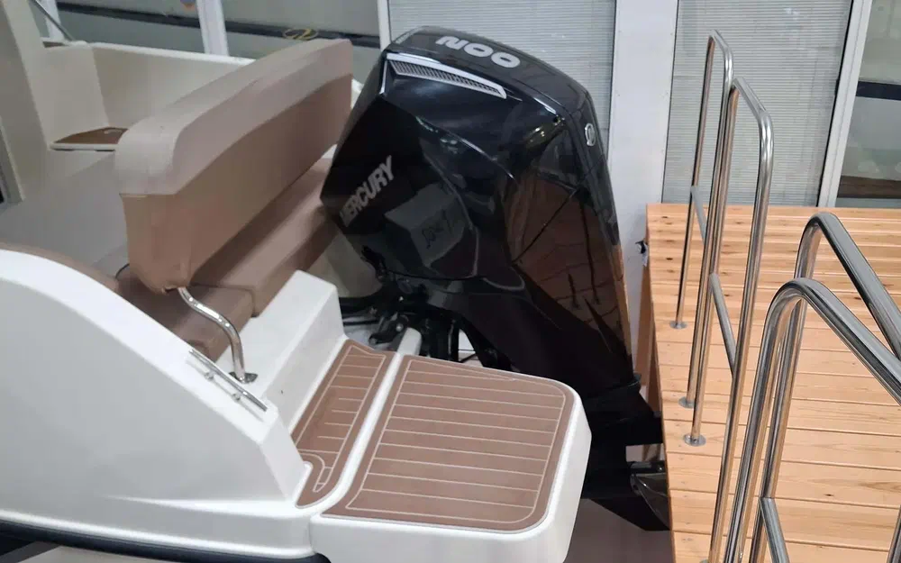 slider 9 Quicksilver 675 Weekend