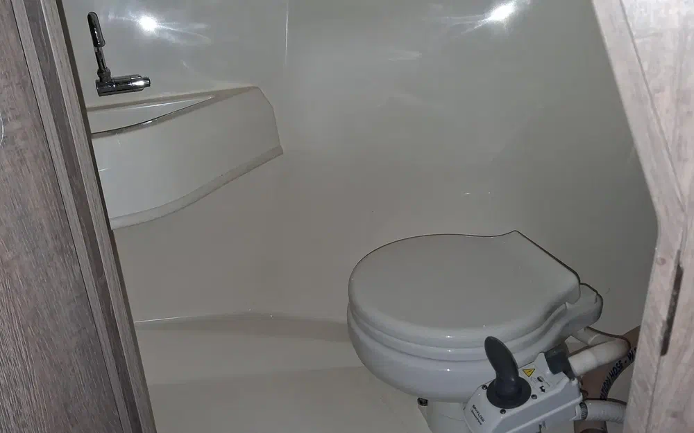 slider 37 Quicksilver 675 Weekend