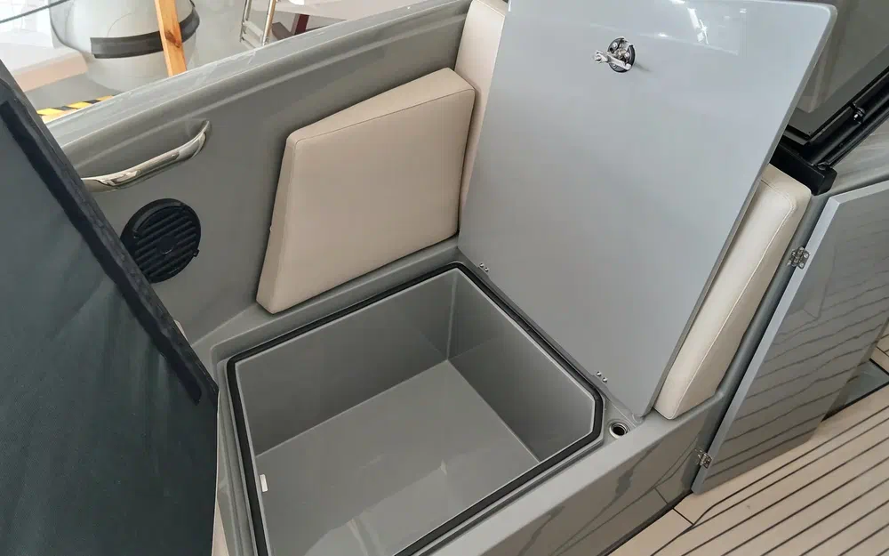 slider 30 Rand Boats Supreme 27