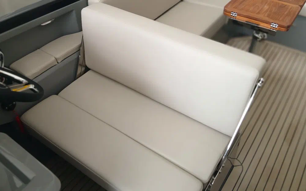 slider 8 Rand Boats Supreme 27